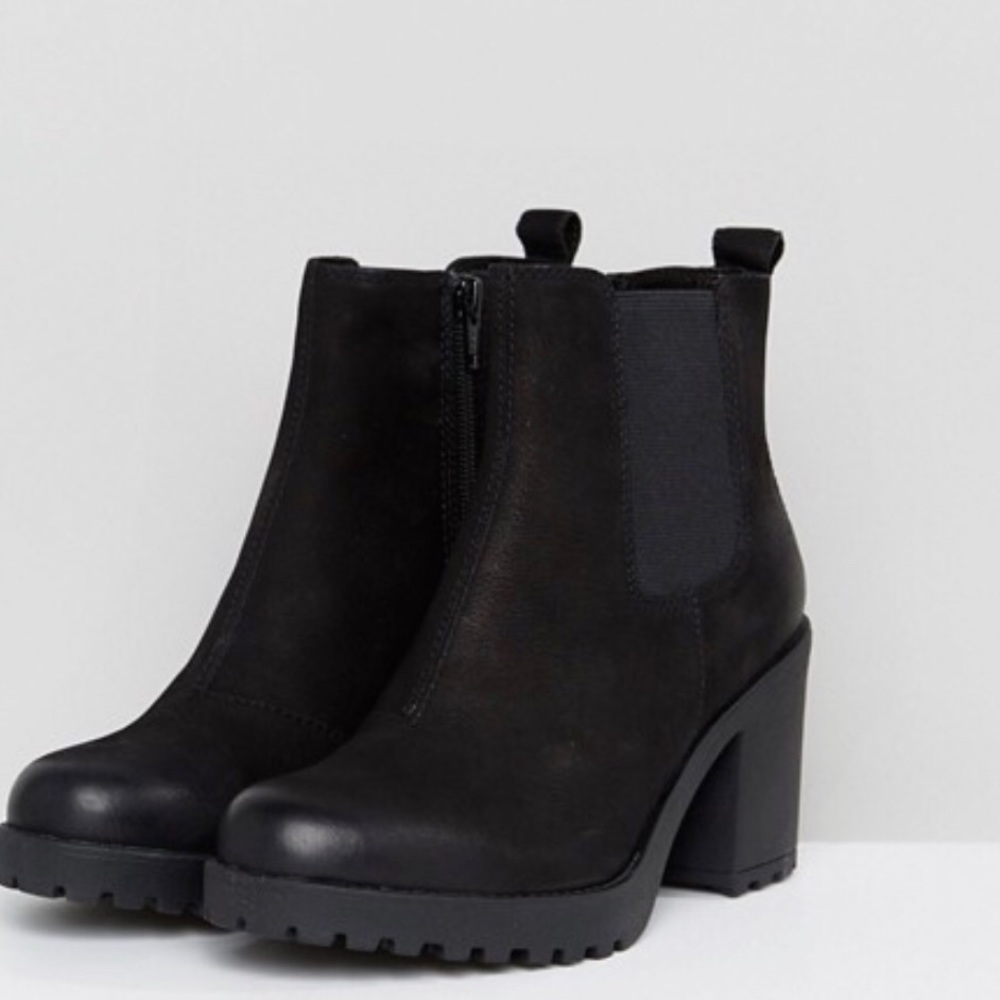 Vagabond heeled booties